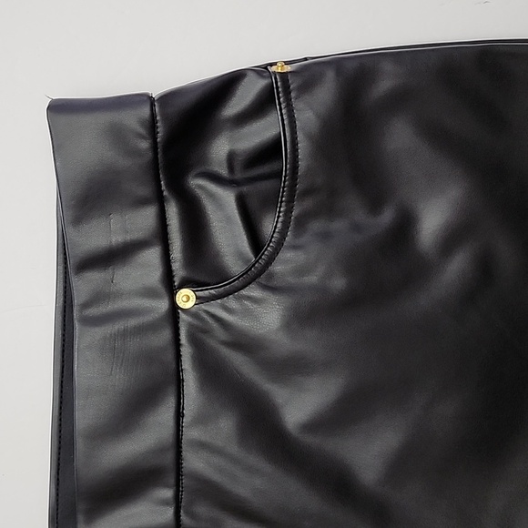 NWT Michael Kors Women's Black Faux Leather Stretch Cropped Pants Size L - Picture 7 of 15